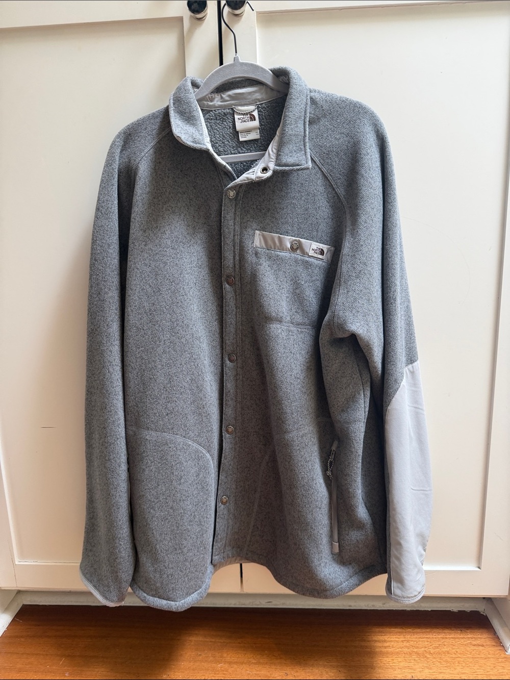 The North Face Men's Light Gray Fleece Shirt Jacket